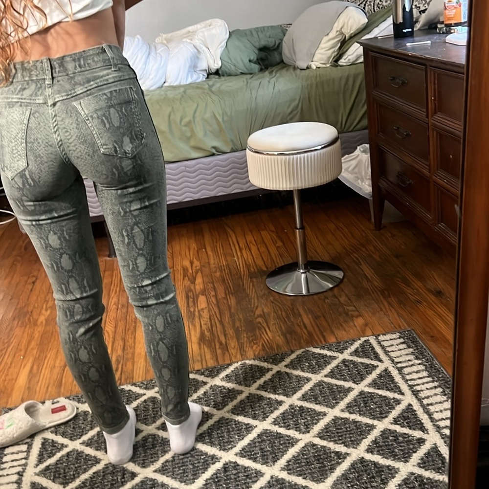 Q2 Unique Denim Green Skinny Reversible Jeans with Snake Print - Picture 8 of 9